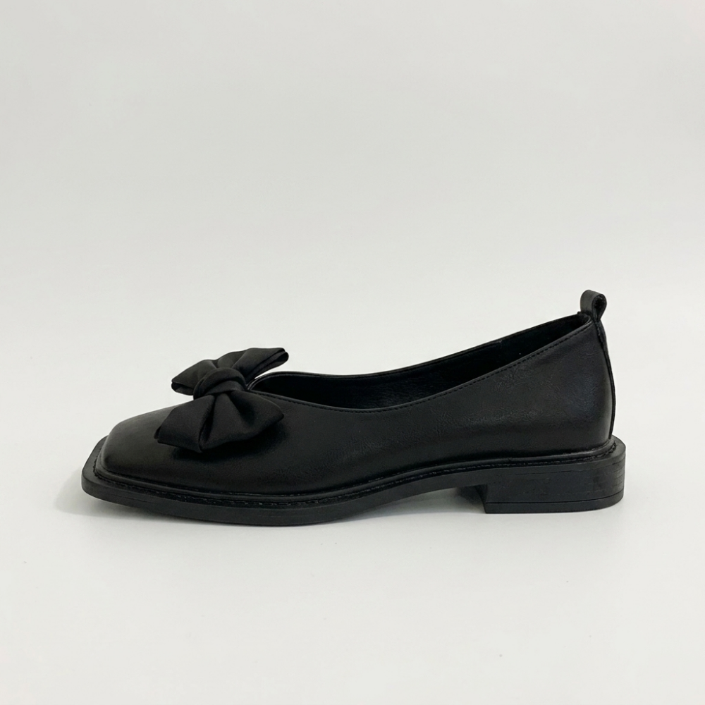 Mara – Slip On Flats — Black