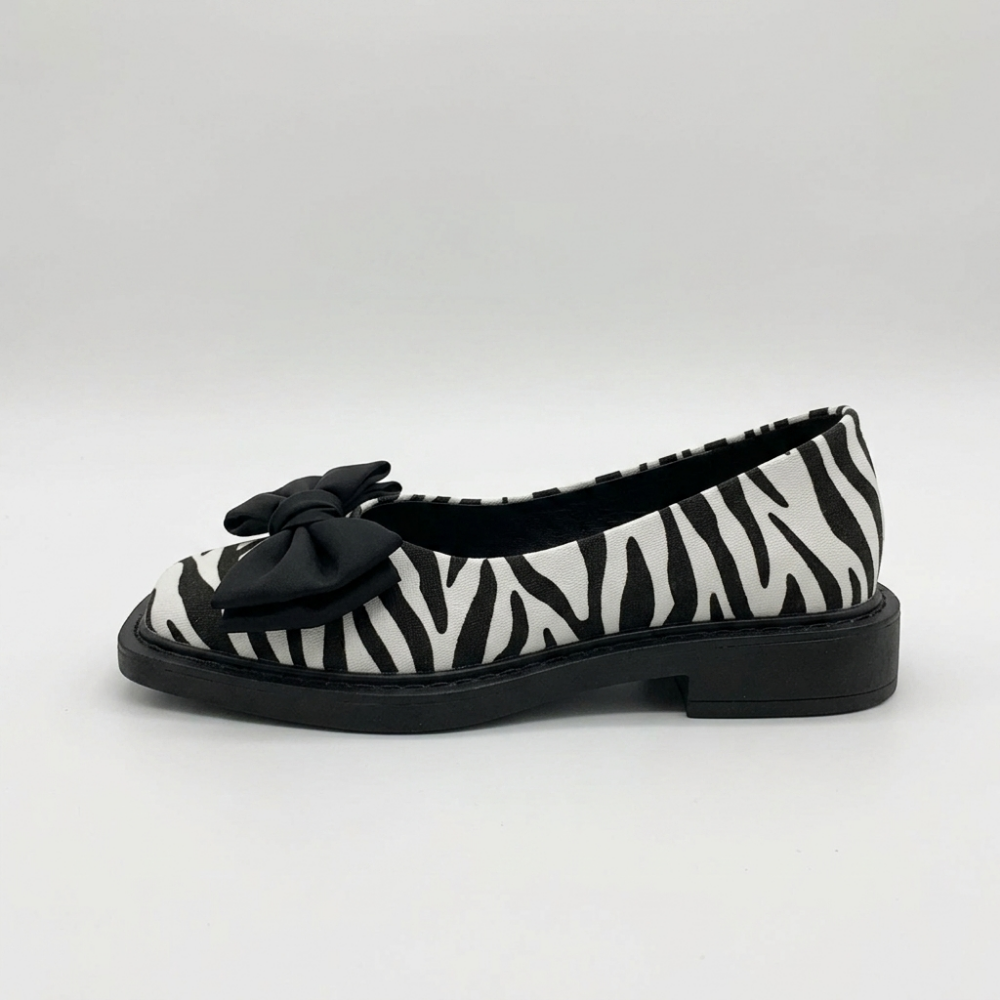 Mara – Slip On Flats — Zebra